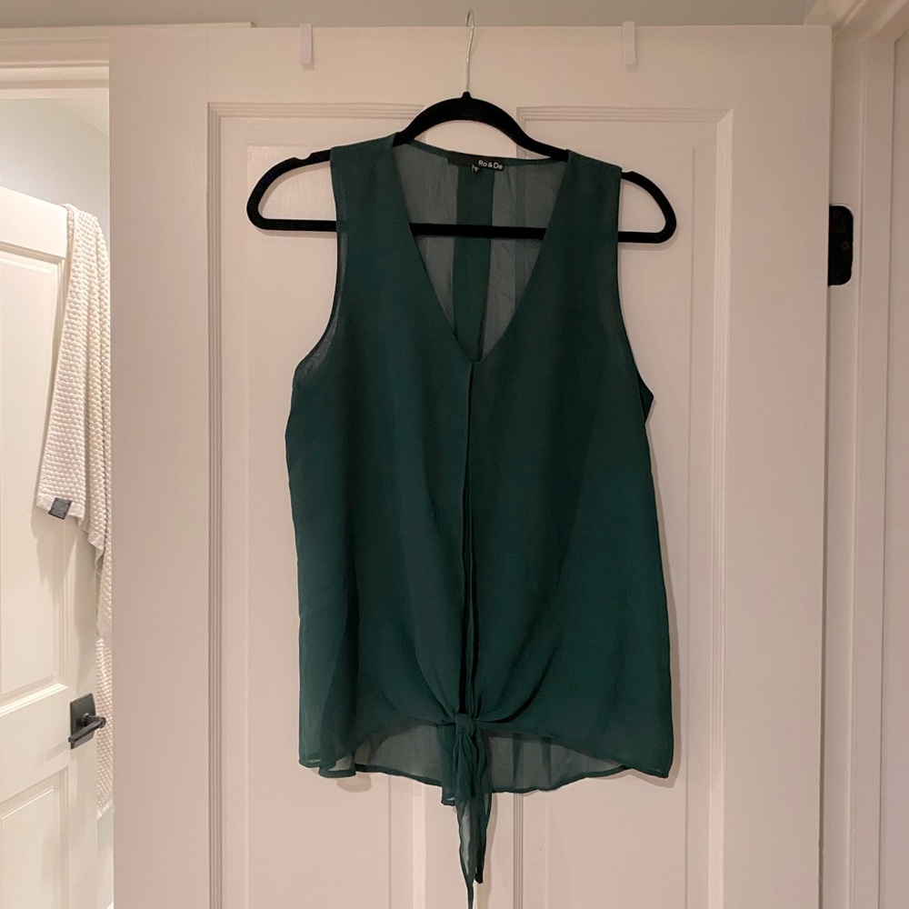 V neck tank